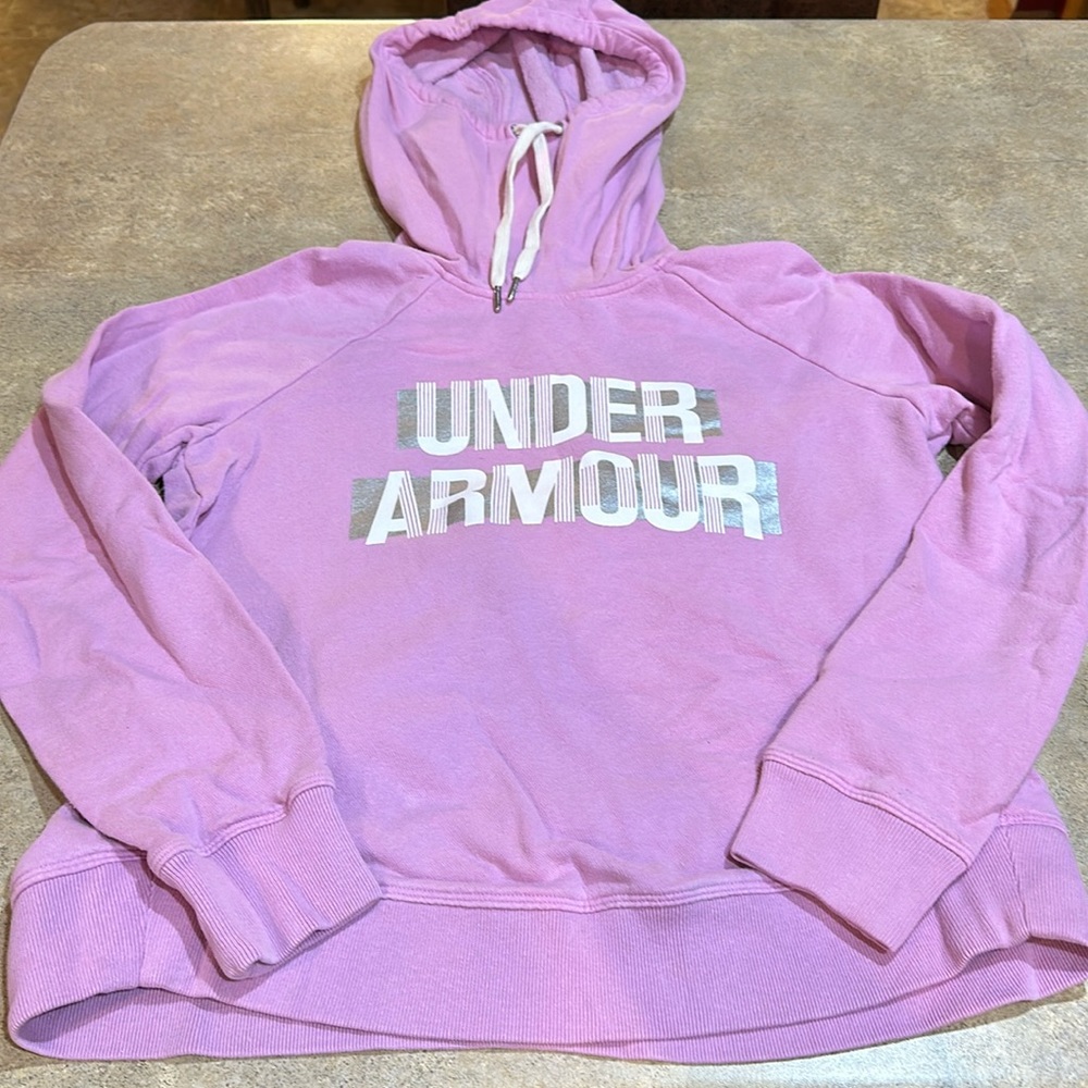 Women’s under Armour hoodie size small